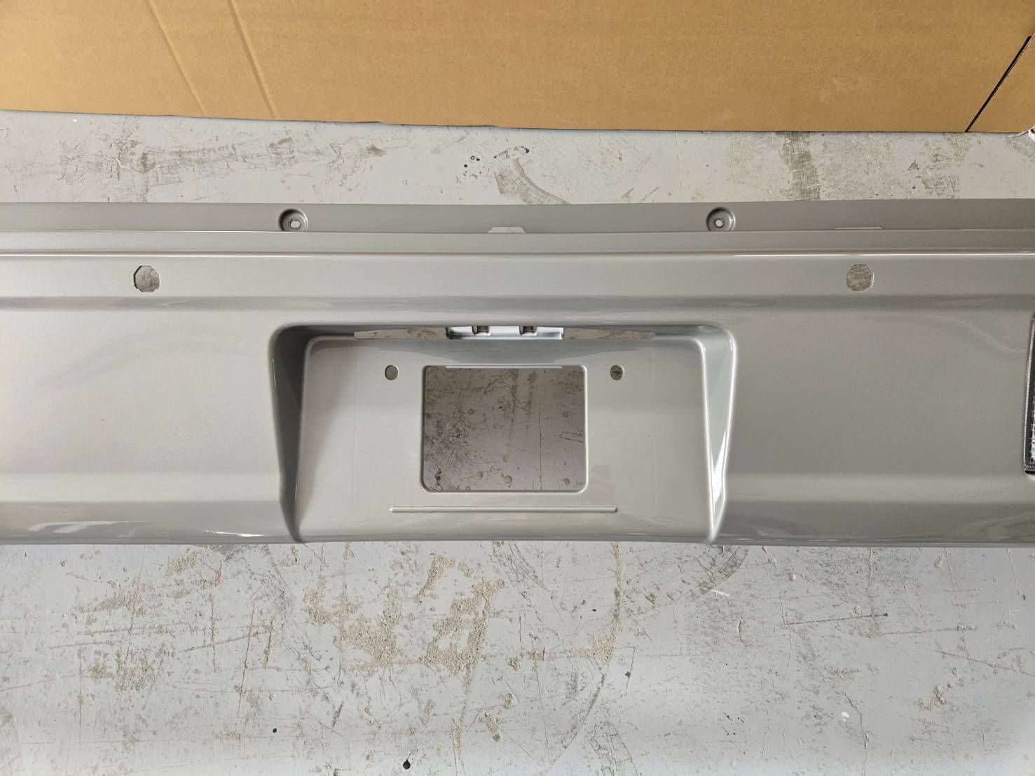 スズキ　エブリイバン　DA17V 純正リアバンパー　モスグレーメタリック ☆スズキ エブリイバン DA17V 純正リアバンパー 新車外し モス