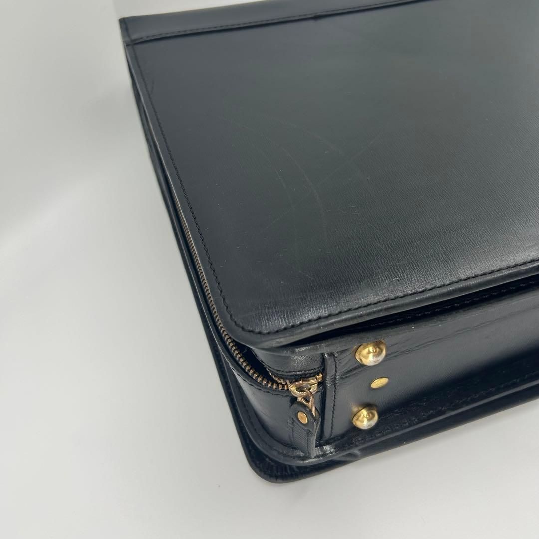 レザー ブラック