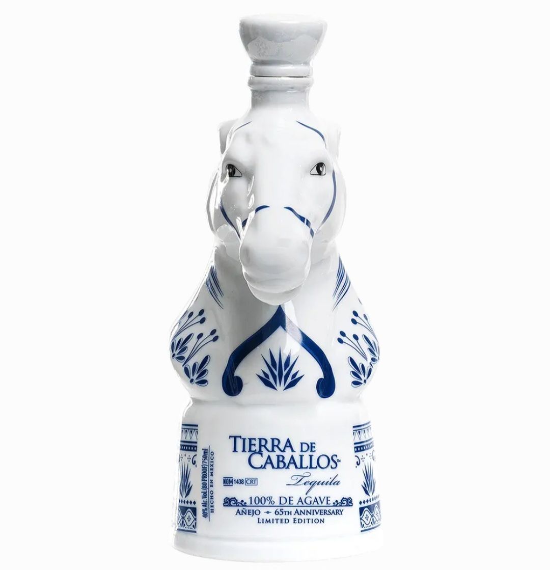 Tierra de Caballos Anejo Tequila ティエラ・デ・カバヨス・アニェホ