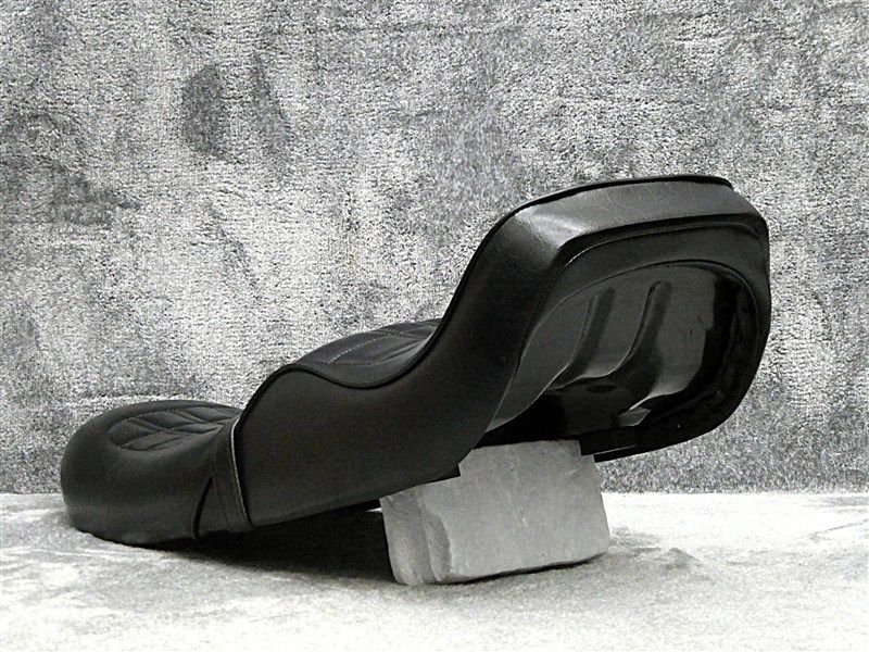 GS400 E4黒 新アンコ カスタムシート/あんこ抜き ローダウンシート GS400 E4黒 新アンコ カスタムシート/ あんこ抜き ローダウン