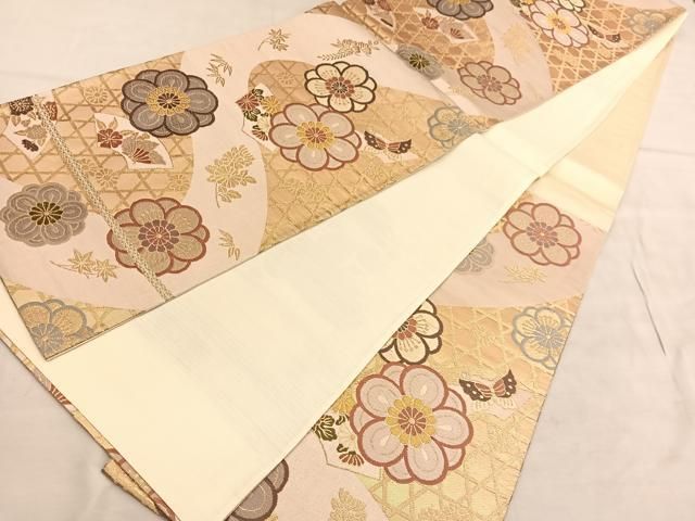 袋帯 織柄 花柄に蝶々素敵なデザイン 六通 正絹 T-3533 袋帯 秀品 蝶 草花 金銀糸 箔 金色 六通 正絹 -人気ランキング