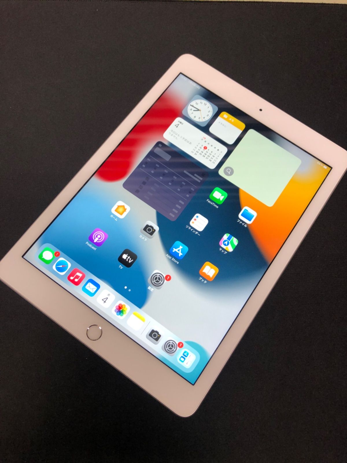 中古品】iPad 第 5 世代 (Wi-Fi + Cellular) au 32GB シルバー - メルカリ