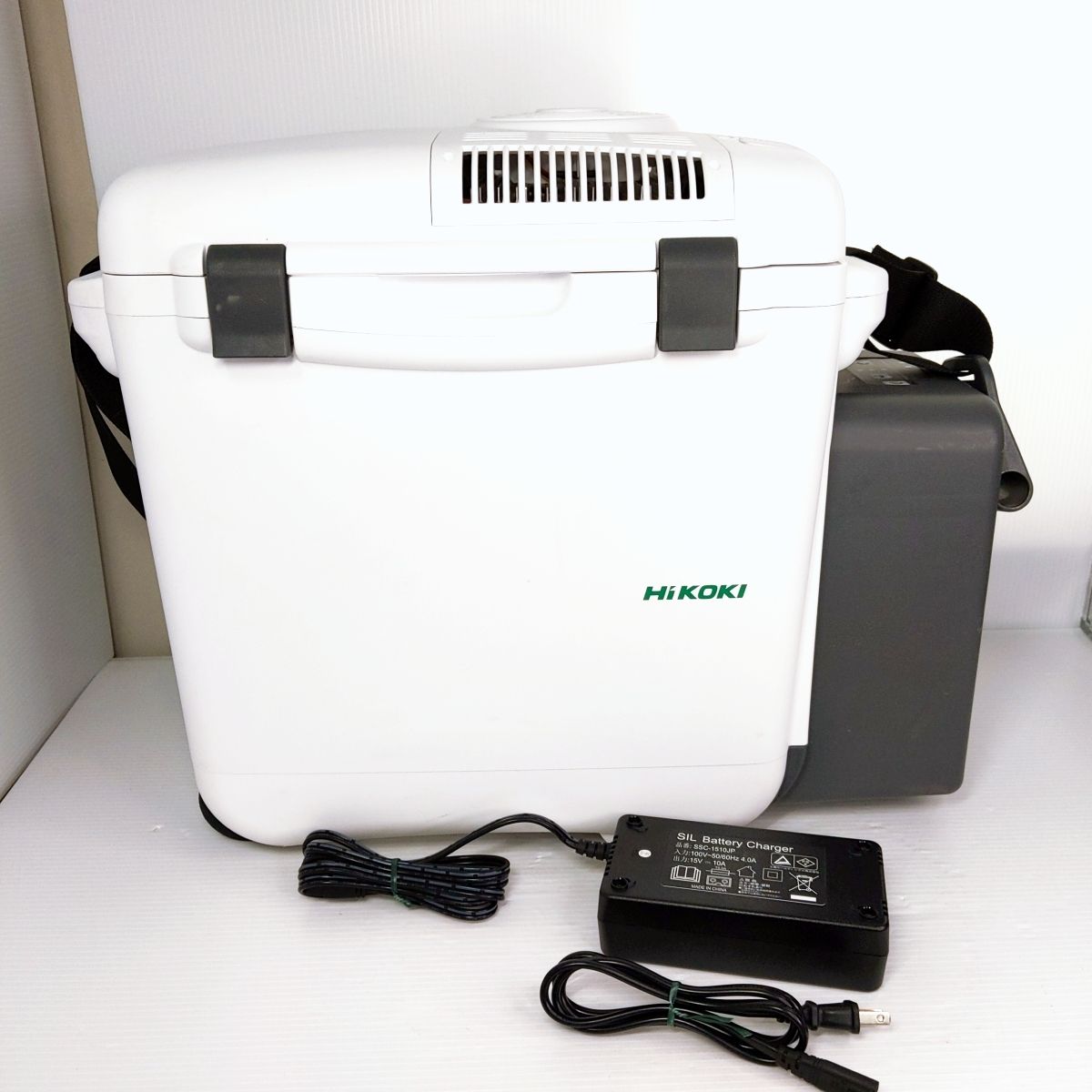 HiKOKI/コードレス冷温庫/UL 18DA/J410383/SAランク/63【中古】 コードレス冷温庫：UL18DBA