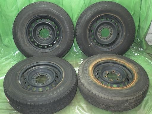 【中古】BRIDGESTONE スタッドレス ハイエース純正 15インチ ブリヂストン ブリザックVL1