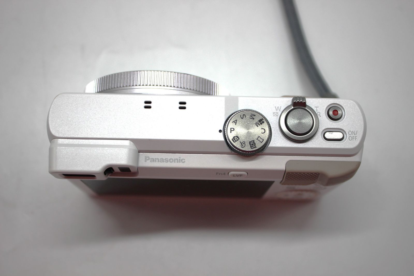 □ほぼ新品□ PANASONIC ルミックス TZ85 ホワイト DMC-TZ85-W ＊26118