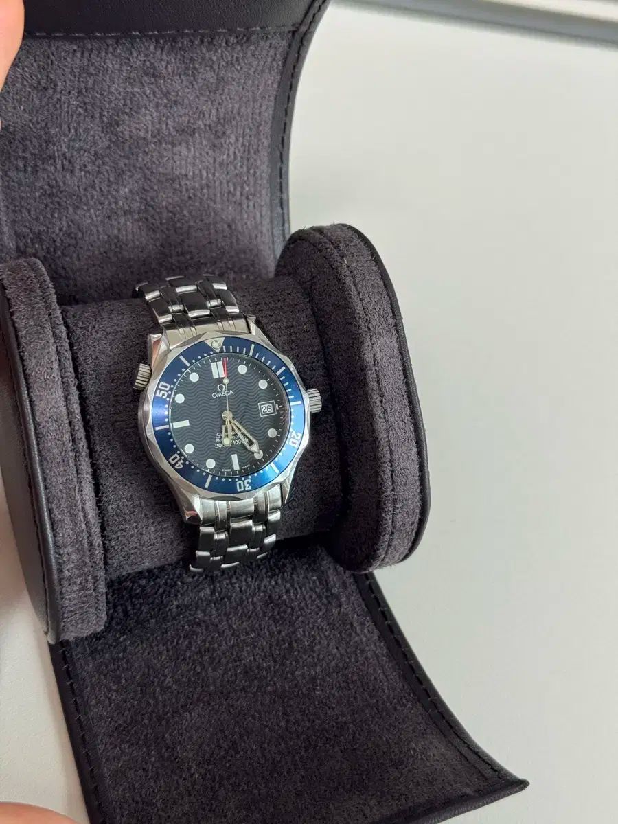 OMEGA オメガ Seamaster シーマスター 300m 1 世帯 2561 80 青文字盤 クォーツ 36mm