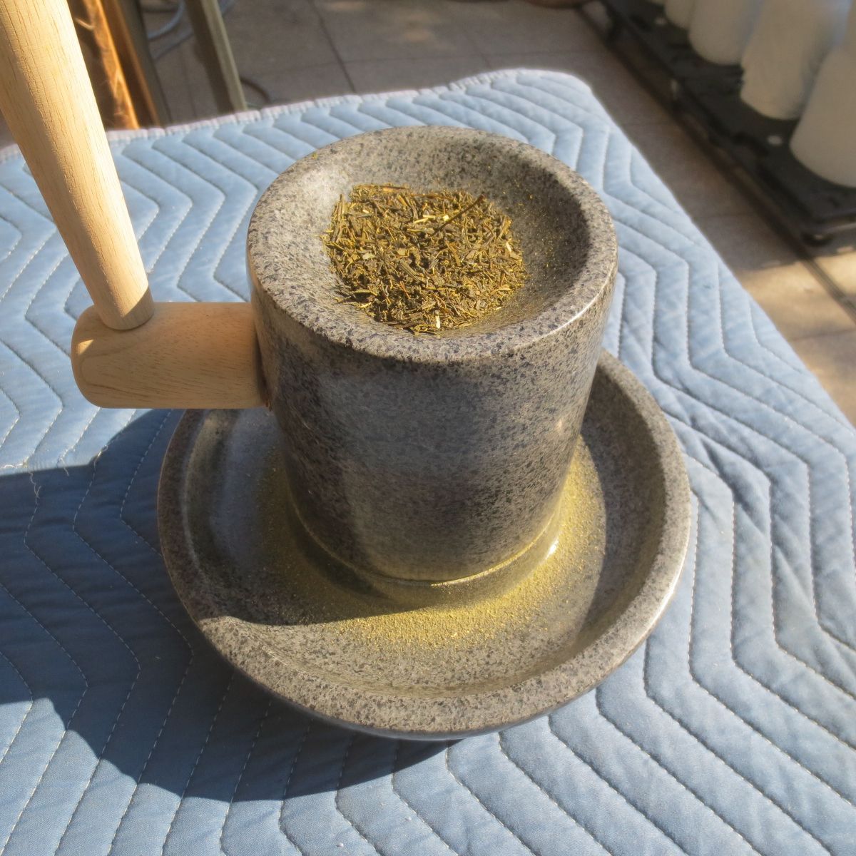 茶臼 ちゃうす 抹茶 石臼 （いしうす） ひき臼 （ひきうす）☆青