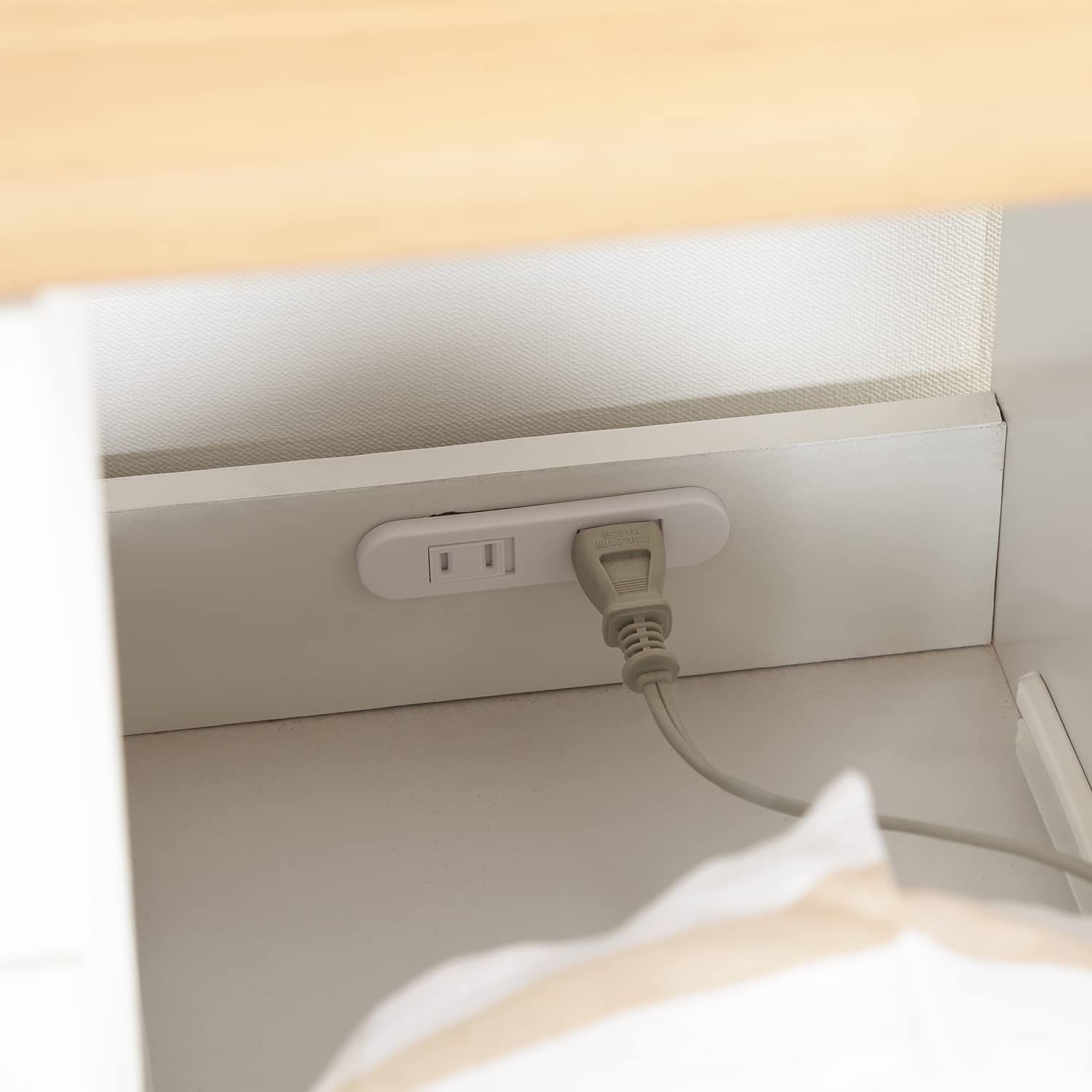 コンセント付き ホワイト