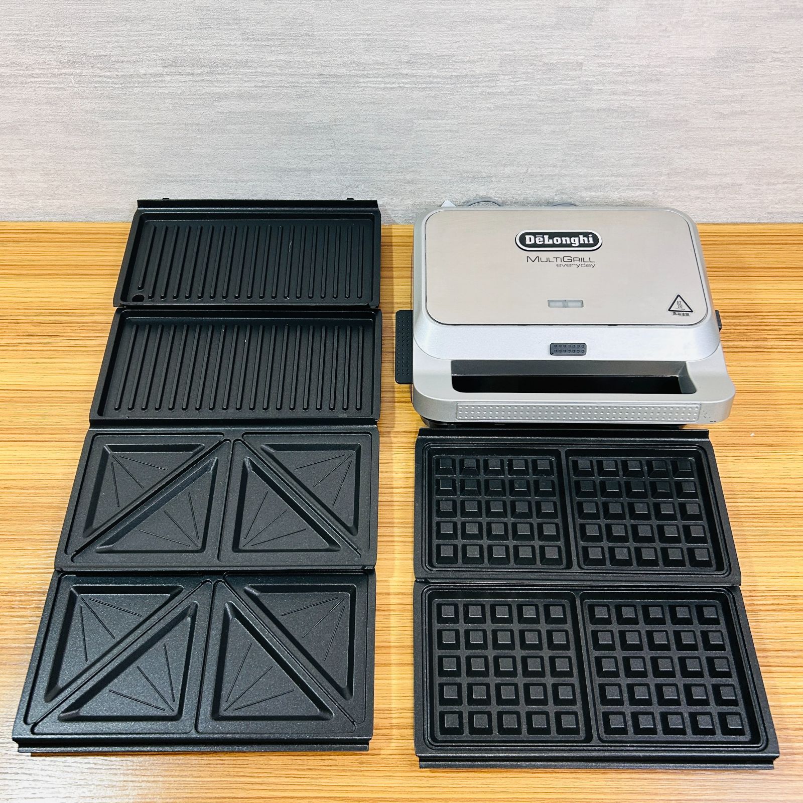 De Longhi デロンギ マルチグリル エブリデイ サンド - ワッフルメーカー SW13ABCJ-S