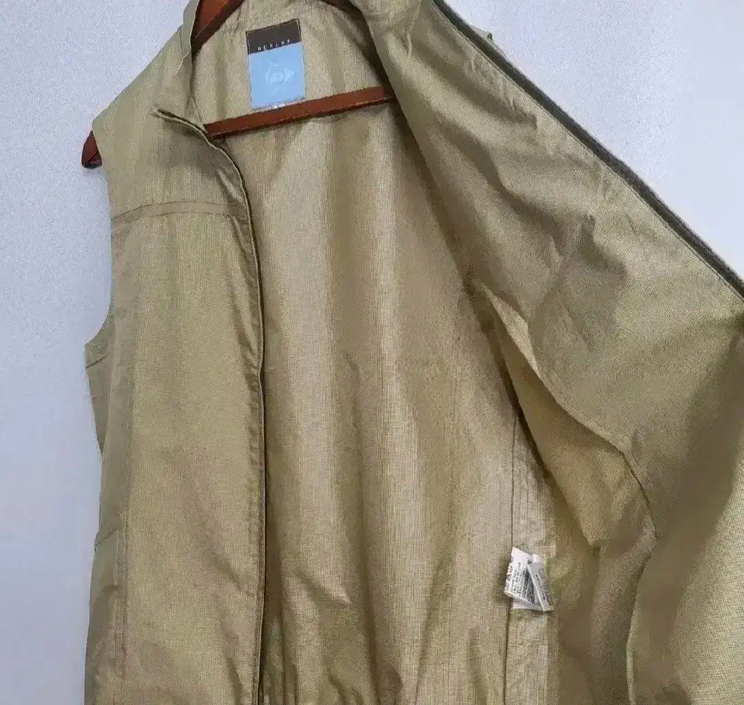 ジップアップベスト