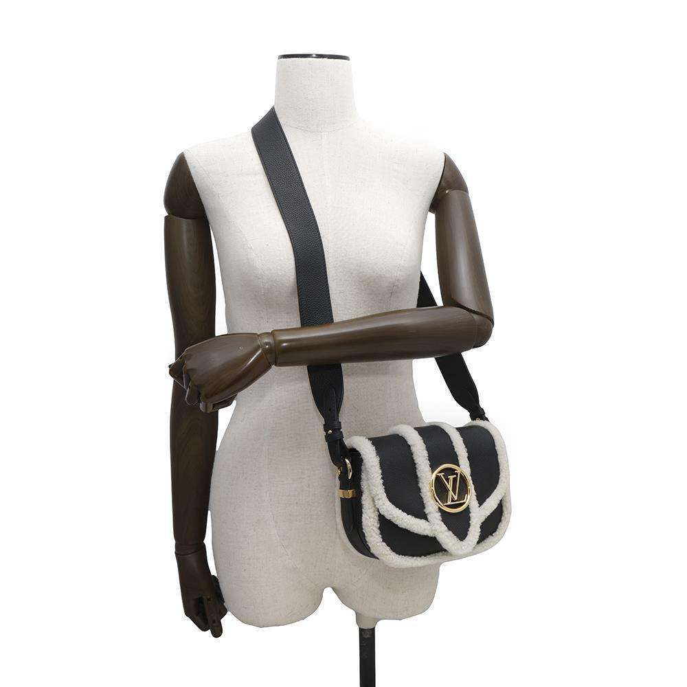 ルイヴィトン ショルダーバッグ カーフレザー シアリング LV ポンヌフ  