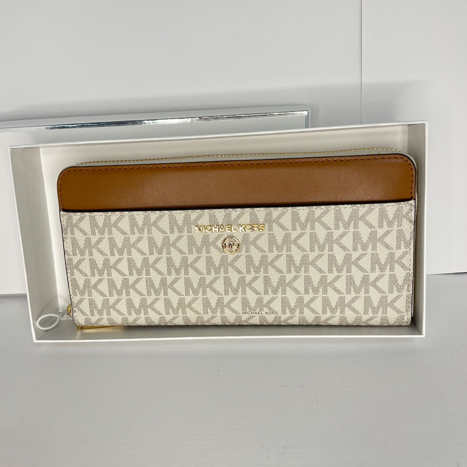新品】マイケルコース MICHAEL KORS Jet Set Charm Vanilla
