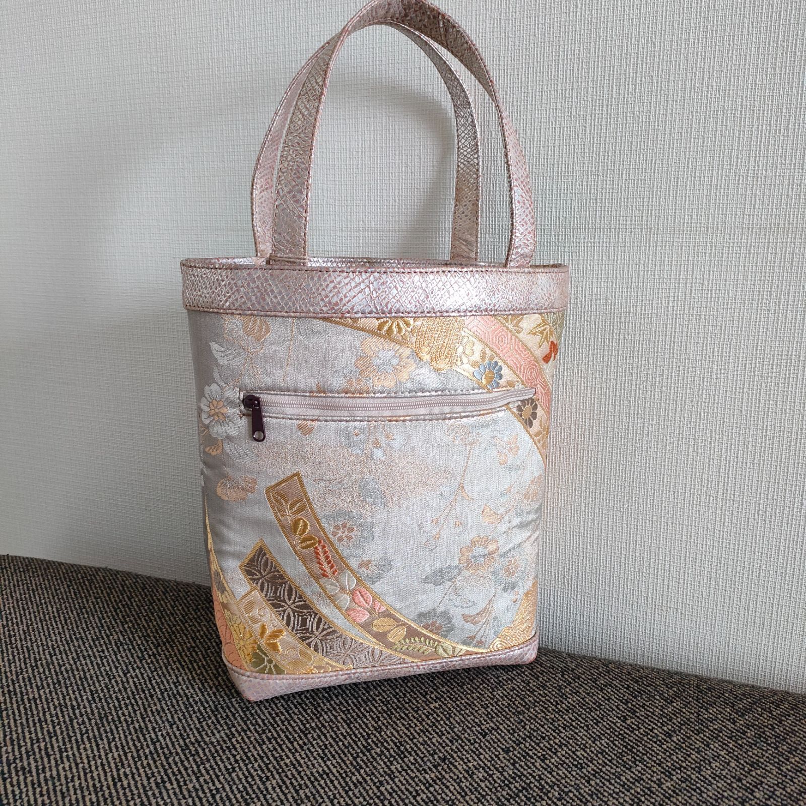 着物帯 リメイクバッグ 本革 - メルカリ