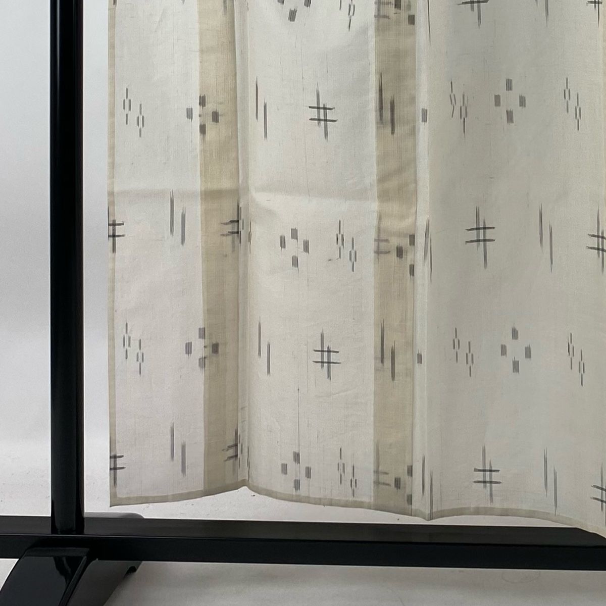 紬 身丈157.5cm 裄丈61cm S 薄物 夏紬 井桁絣 絣柄 クリーム 正絹 名品  