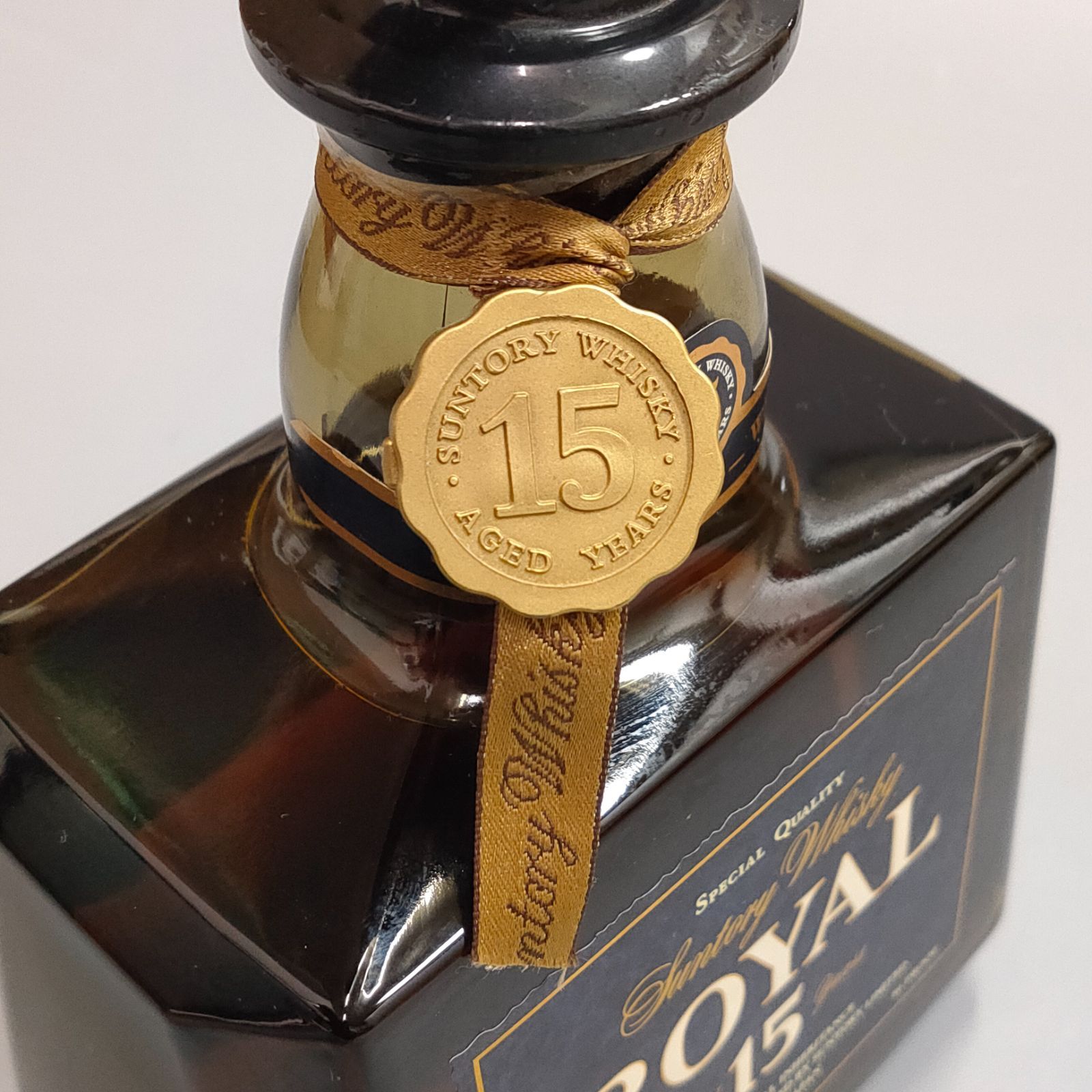 M606 未開封品 サントリーウイスキーローヤル 15年 ブルーラベル 700ml 