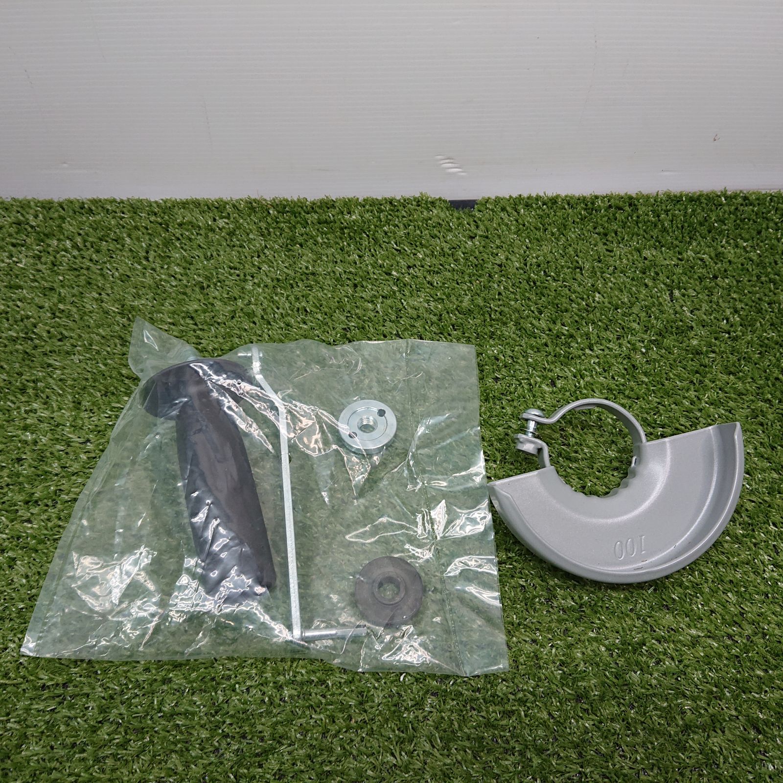 ♥品 BOSCH GWS750-100 I 100mmディスクグラインダ 5321