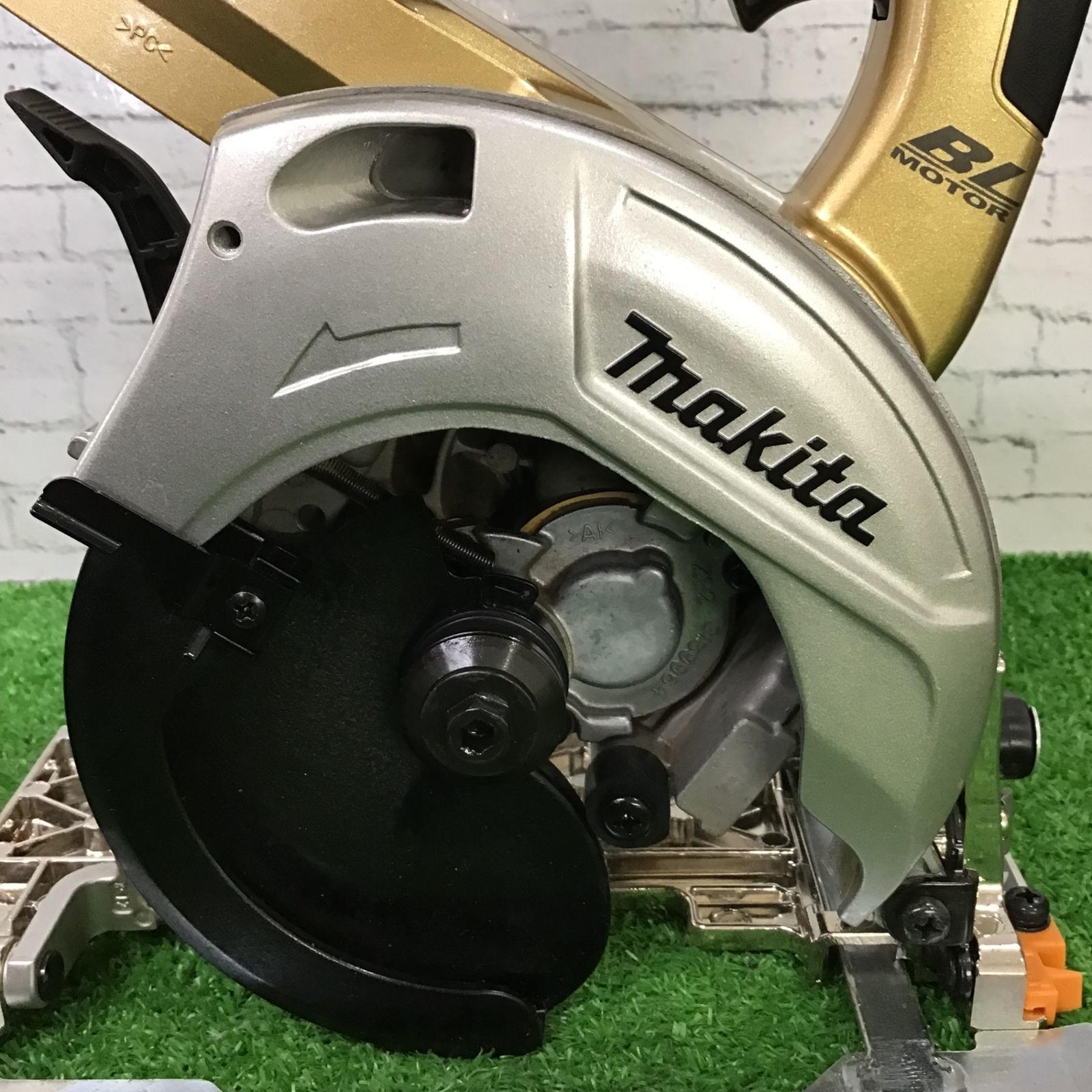 マキタ 125mm充電式マルノコ HS471DSP1 100周年記念モデル【町田店 