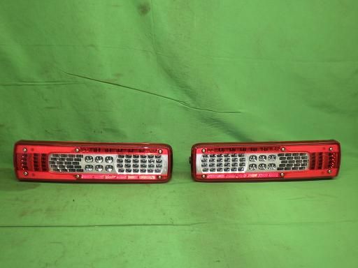 【未使用】デコトラ  UD 純正 LED テール 左右 納車外し