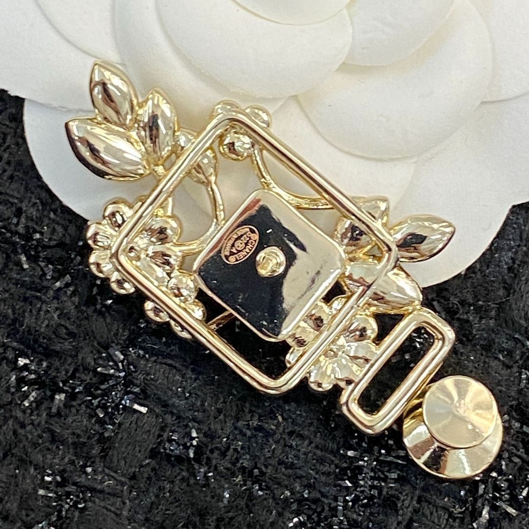 今日特価】CHANEL シャネル 22 年 ハーフパール フラワー