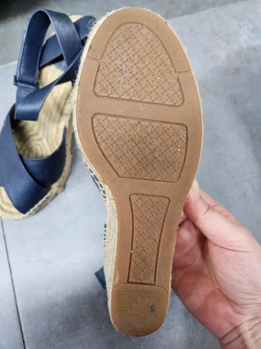 エスパドリーユ