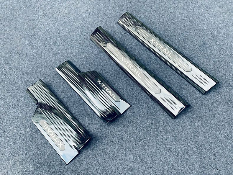 式日産エクストレイル ステンレス製内蔵ドアステッププレート 迎賓踏板装飾メタルフィニッシュ FFCRYSTALESIA_COM