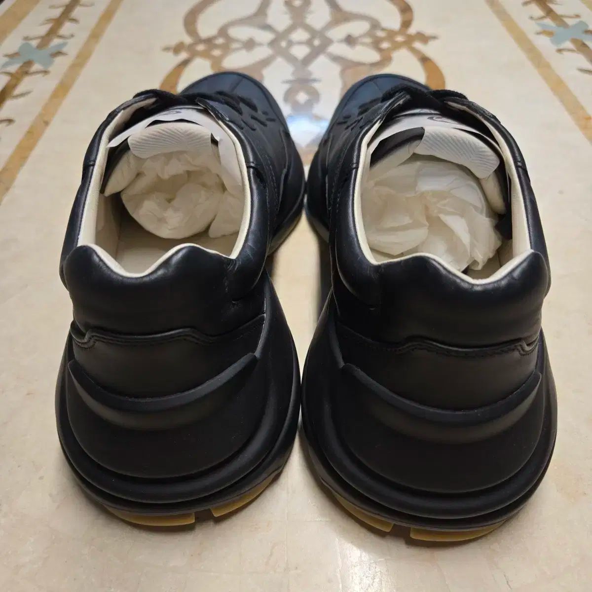 GUCCI