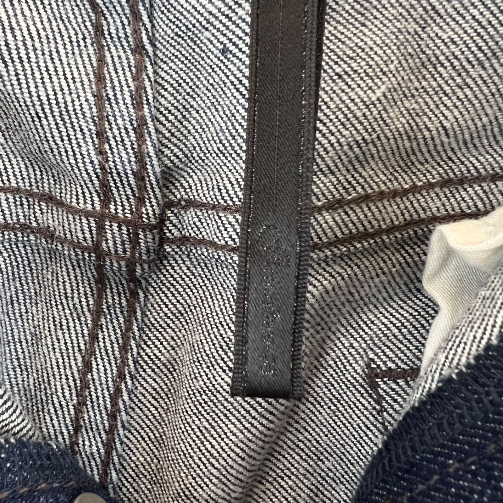 ガラアーベント ニーカットアウト