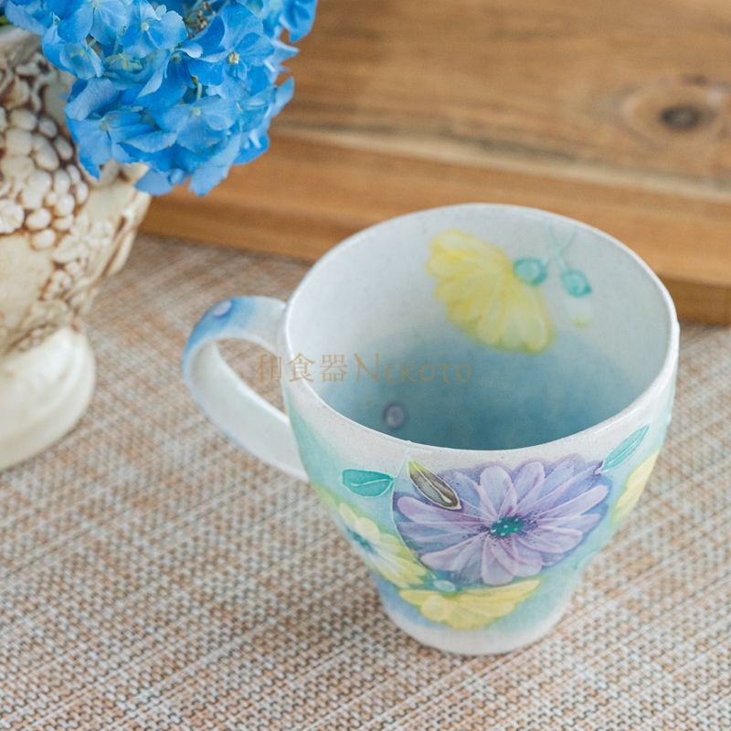 日本製 風花工房 ＊ 彩粉引花紋・青 ＊ マグカップ 花柄