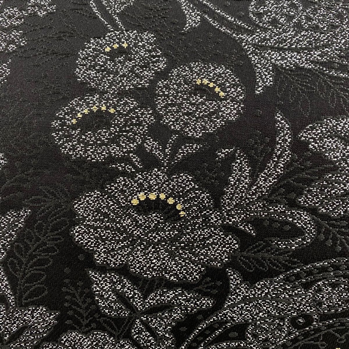 袋帯 秀品 草花 花唐草 箔 黒 六通 正絹 【中古】 - メルカリ