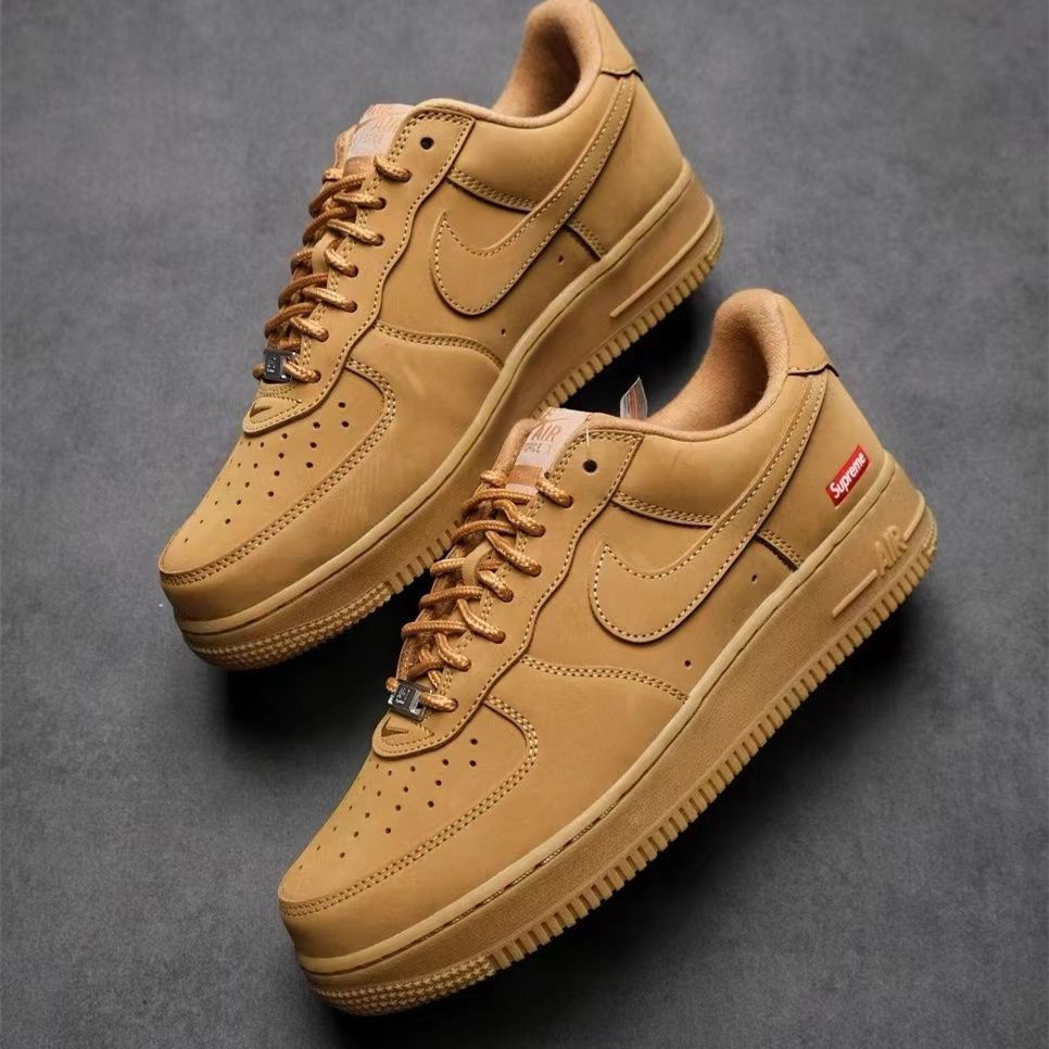 新品未使用 ナイキ Nike Air Force 1 Low Supreme DN1555-200 スニーカー