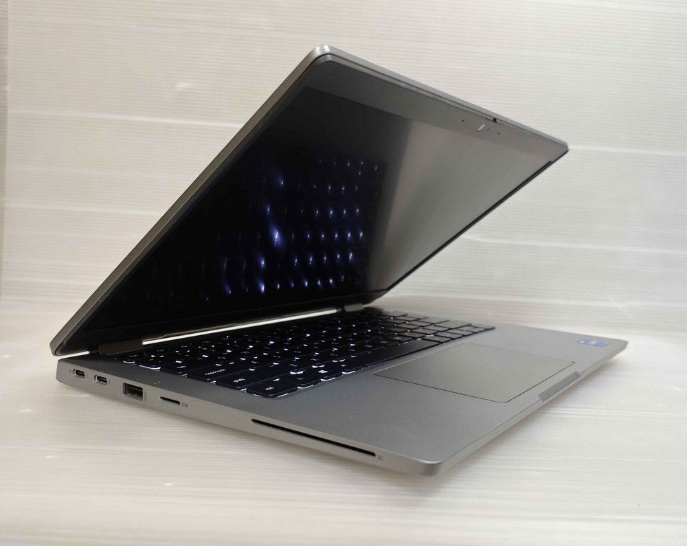 ☆[Windows11] 11世代 i5 フルHD 英語キーボード Dell LATITUDE 5320