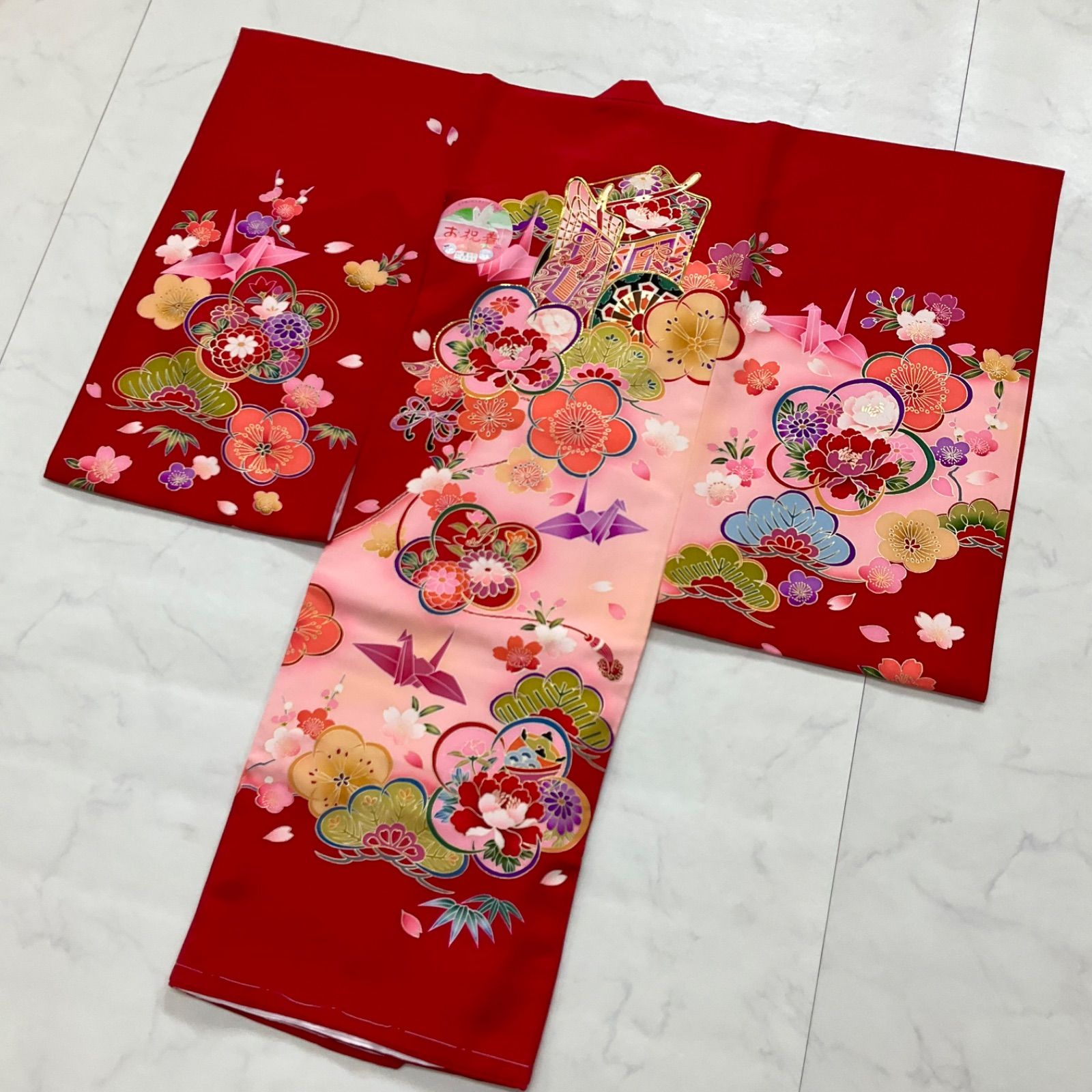 ◆kimono+one◆新品同然◆産着◆お宮参り◆長襦袢付き◆仕付け糸付◆赤◆金糸◆子供着物◆七五三◆女の子◆七五三お詣り女の子着物こどものひお正月卒業式十三詣り◆U47