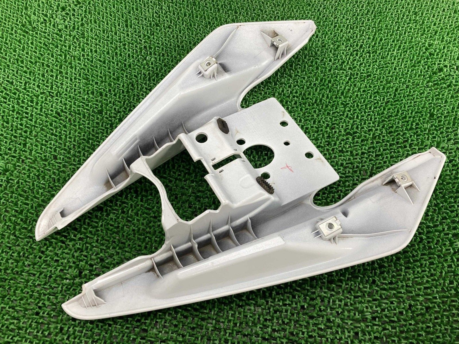 RC390 テールカウル パール JY181211 KTM 純正 中古 バイク 部品