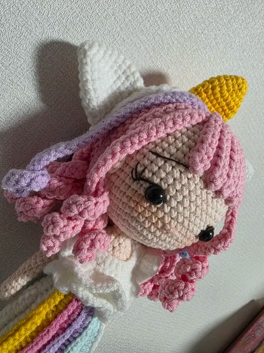 編みぬいぐるみユニコーン少女 MUZIGAE MANSION ムジゲマンション レインボーぬいぐるみ 小物グッズ