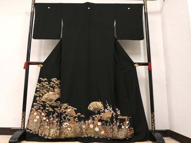 平和屋着物□豪華黒留袖 駒刺繍 扇面草花文 金彩 正絹 逸品