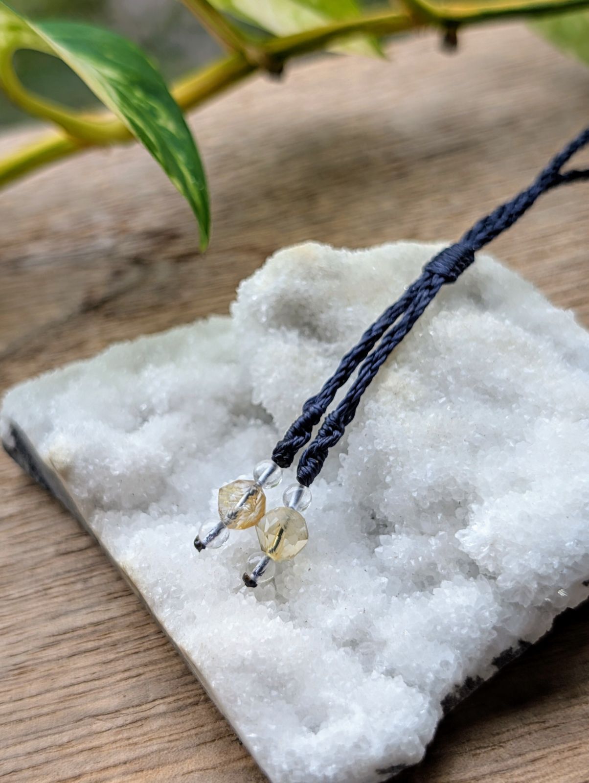 ☆スライスカット☆ルチルクォーツ＆クローライト☆マクラメ編み