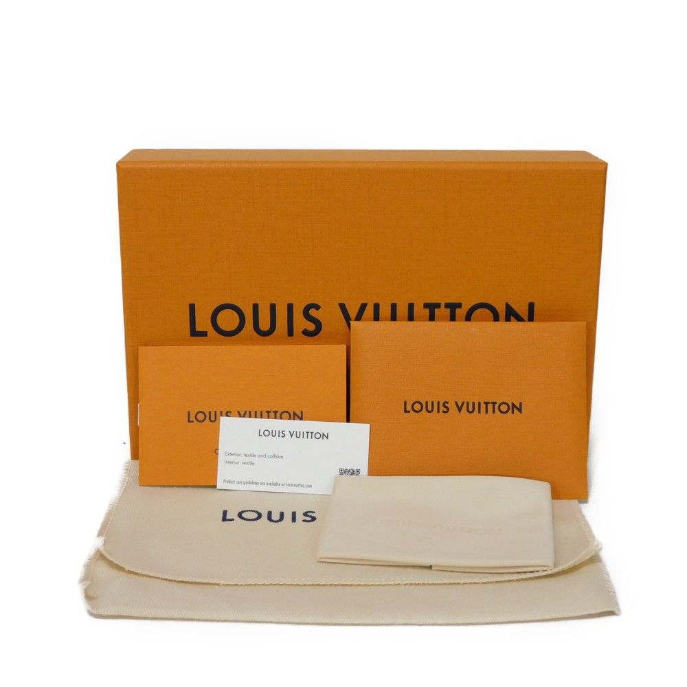 LOUIS VUITTON ルイ・ヴィトン iPone バンパー15 Pro MAX 現行
