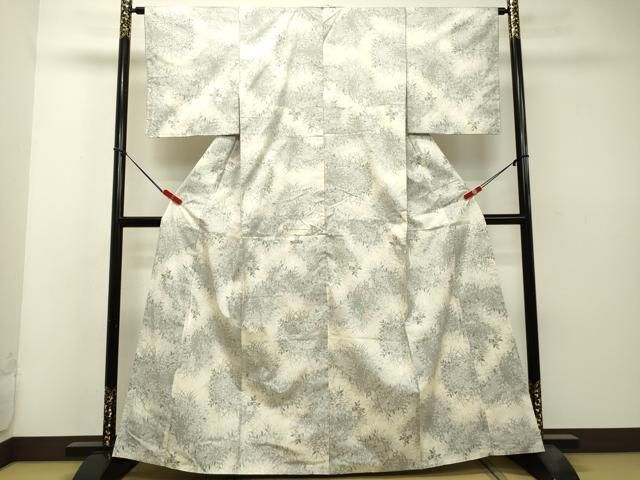 平和屋着物●本場大島紬　白大島　9マルキ　草葉文　正絹　逸品　DAAS2346tw 平和屋着物○本場大島紬 白大島 9マルキ 草葉文 正絹 逸品 DAAS2346tw