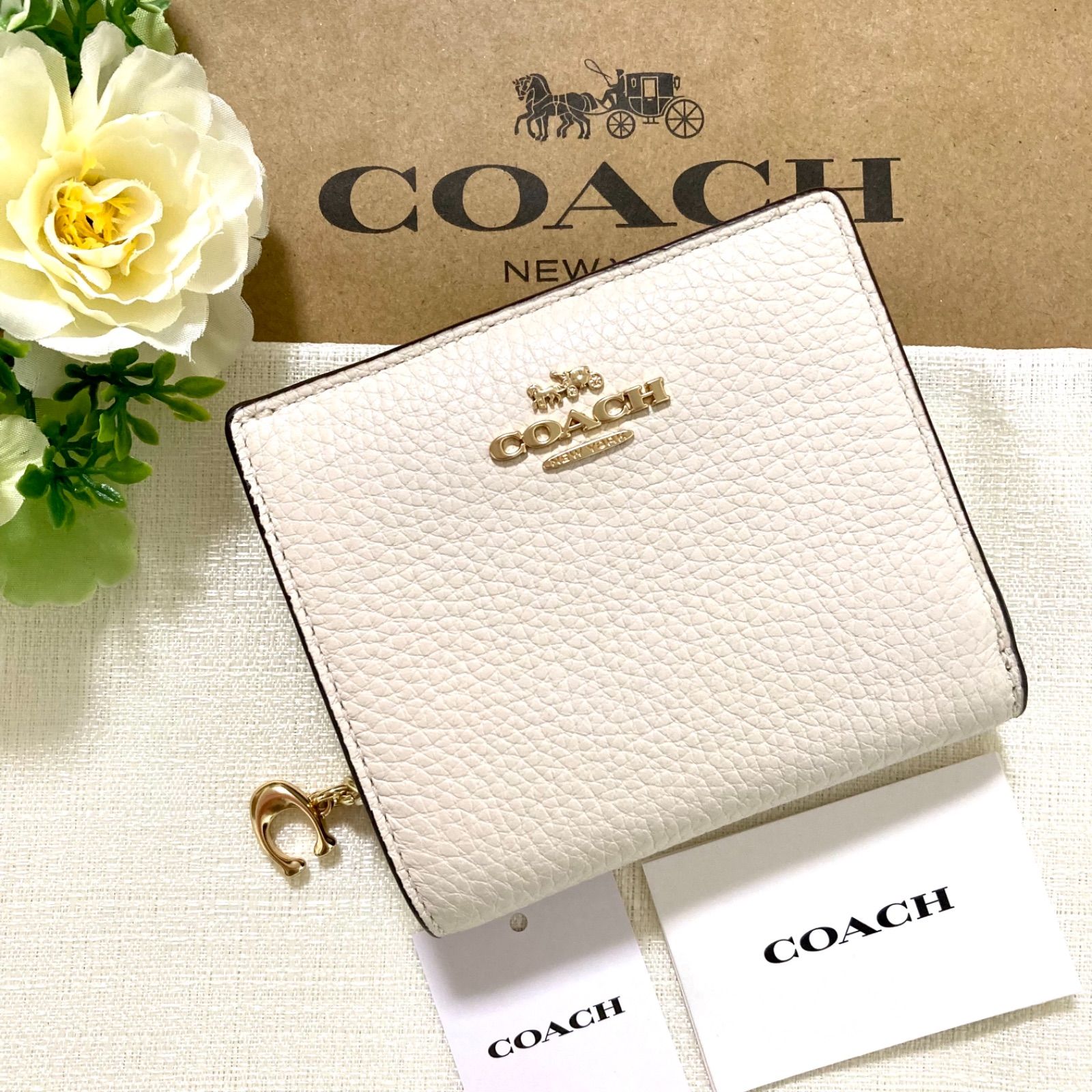 coach 三つ折り 財布 白 チョーク