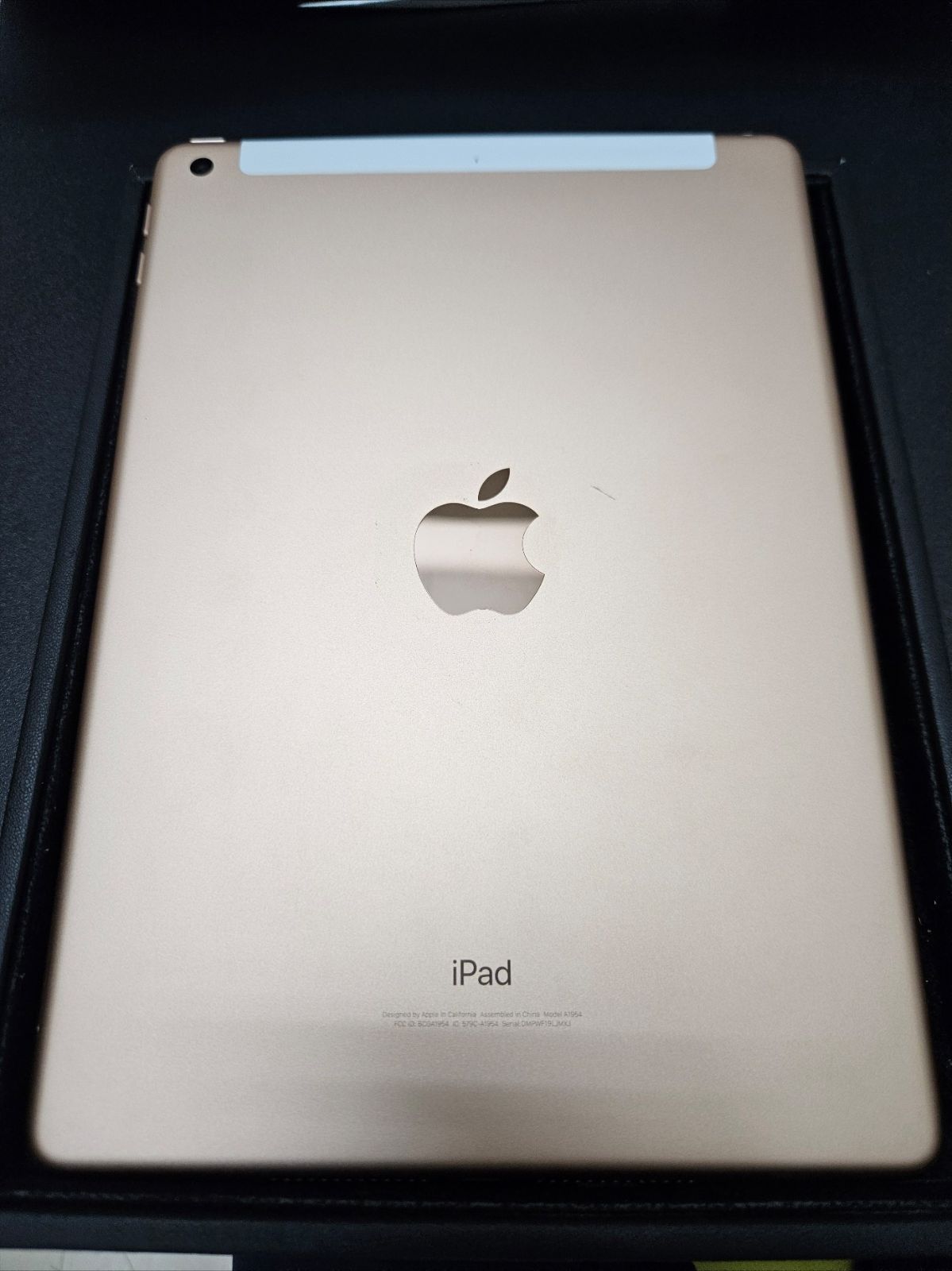 iPad 第6世代 Cellular + Wi-Fiモデル（アイパッド） 32GB バッテリー97％