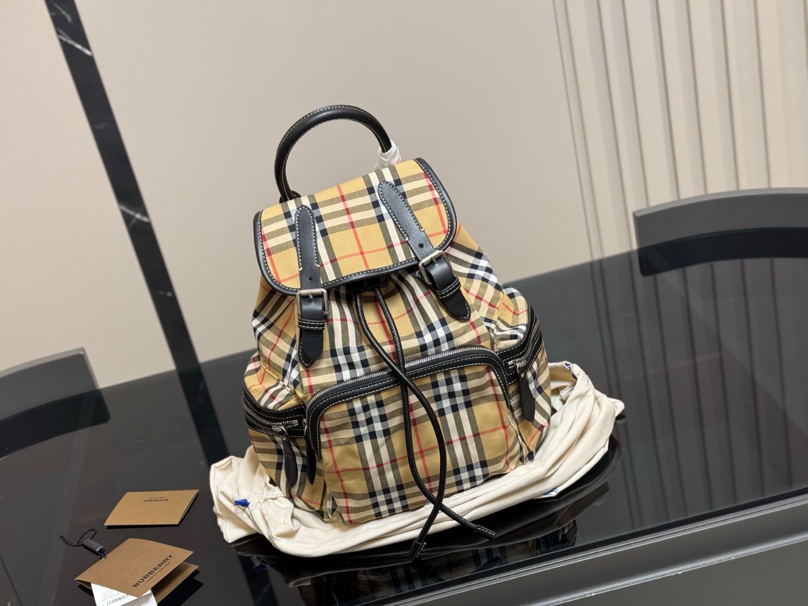 今日特価】Burberry バーバリー ダブルショルダーバッグ