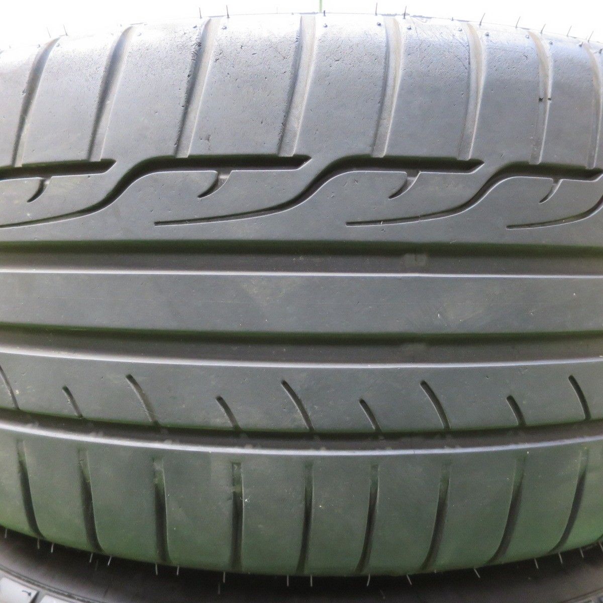 送料無料バリ溝！ダンロップ スポーツマックスRT 245⁄40R18 2本