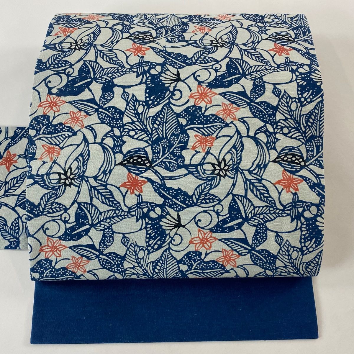 名古屋帯 秀品 紬地 草花 蝶 青灰色 正絹