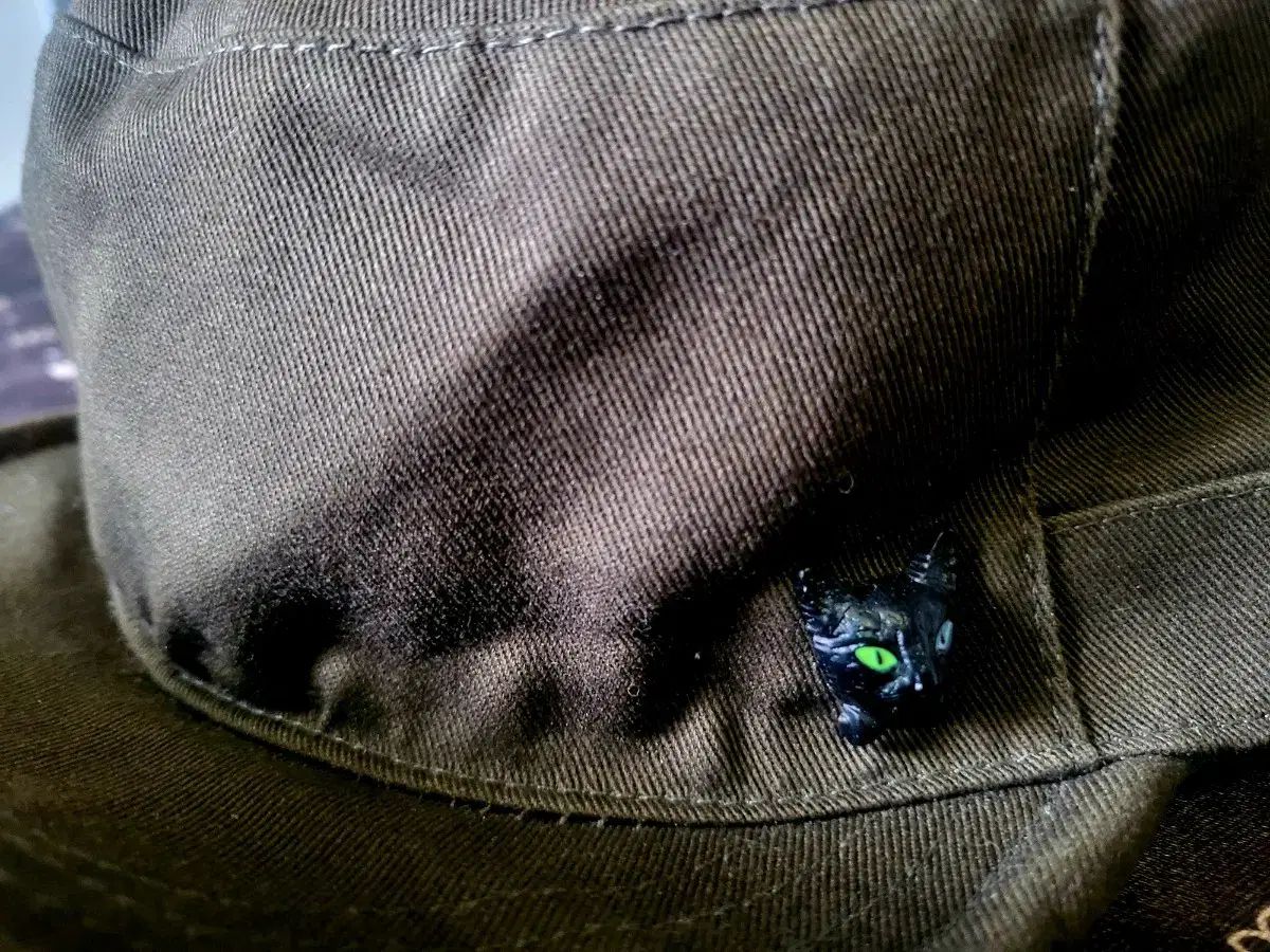 ブラックムード カーキ ショートバイザー 調節キャップ