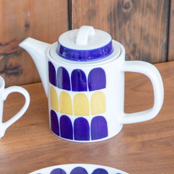 ポット 635ml ティーポット モア 急須 食器 洋食器 磁器 日本製 （ 食洗機対応 電子レンジ対応 紅茶ポット 北欧 茶器 ティーサーバー おしゃれ かわいい 耐熱 オーブン対応 ）