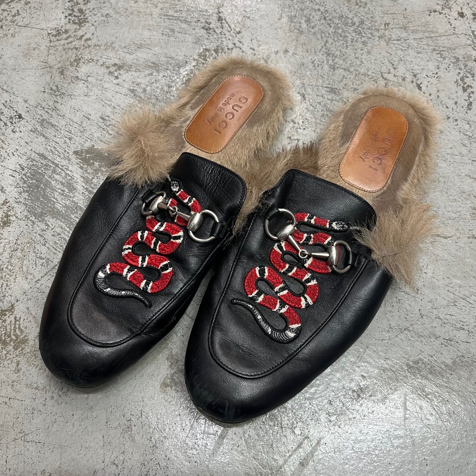 GUCCI プリンスタウン スネーク ホースビット ファー ローファー サンダル 28cm グッチ 73066A2 - メルカリ