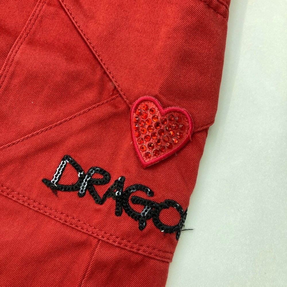 サイズ：2 DANCE WITH DRAGON ダンスウィズドラゴン ; 切替 ストレッチスカート ドラゴン カモフラ柄 レッド系 [240101442936] ゴルフウェア レディース ストスト サイズ：2 DANCE WITH DRAGON ダンスウィズドラゴン ; 切替
