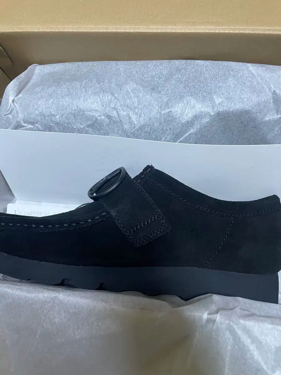 255 Clarks クラークス X NEEDLES ニードルズ ワラビー ストラップ に 黒 スエード