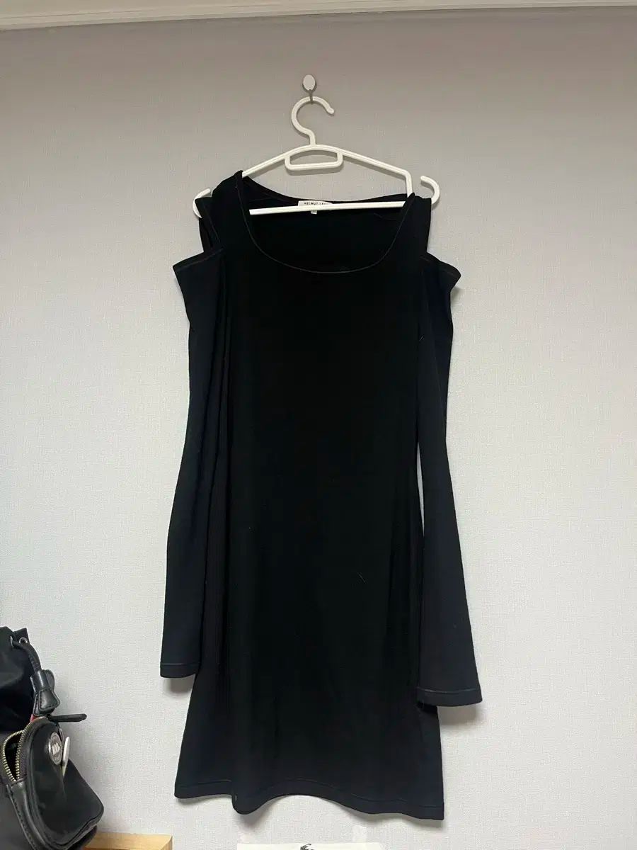 Helmut Lang(ヘルムート・ラング) オフショルダー ワンピース オフ