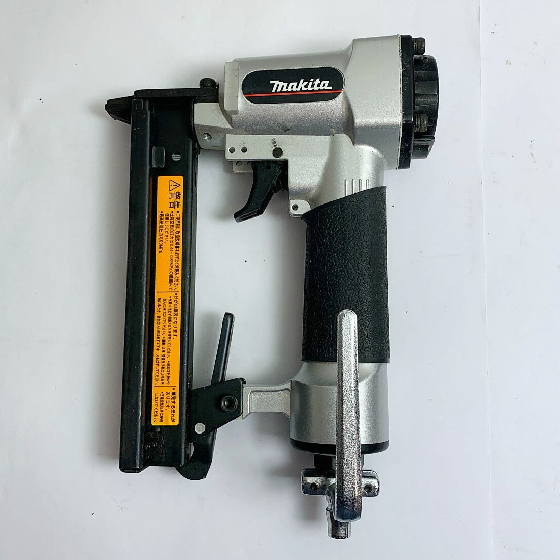 ♭♭MAKITA マキタ エアタッカ 本体のみ AT1025BZK シルバー